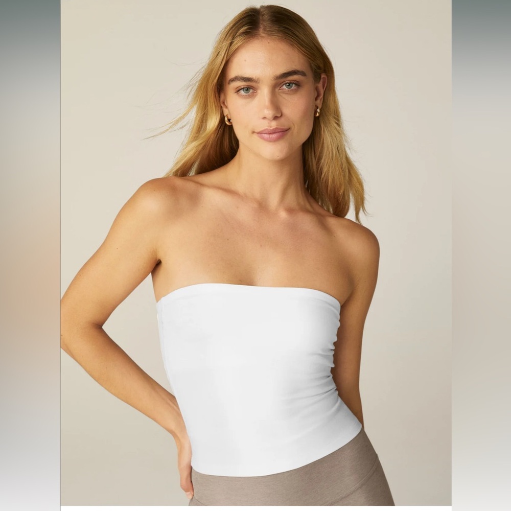 Beyond Yoga Spacedye Strapless Top 🤍